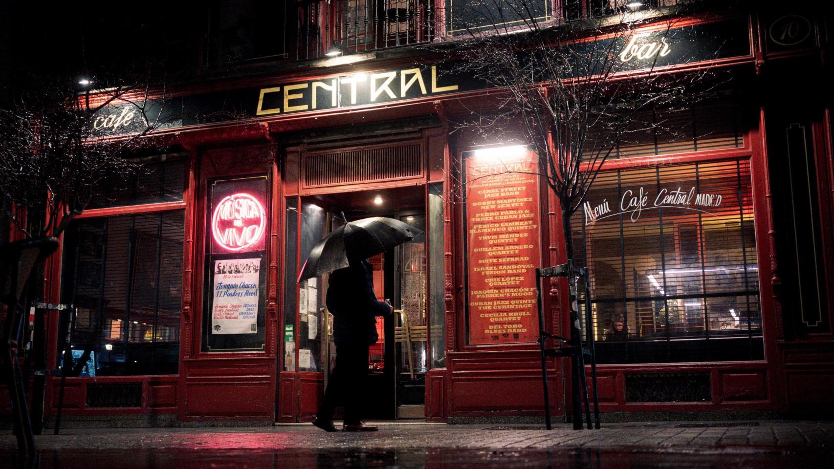 El Último Acorde en la Plaza del Ángel: El Café Central y la Resistencia del Alma Madrileña
