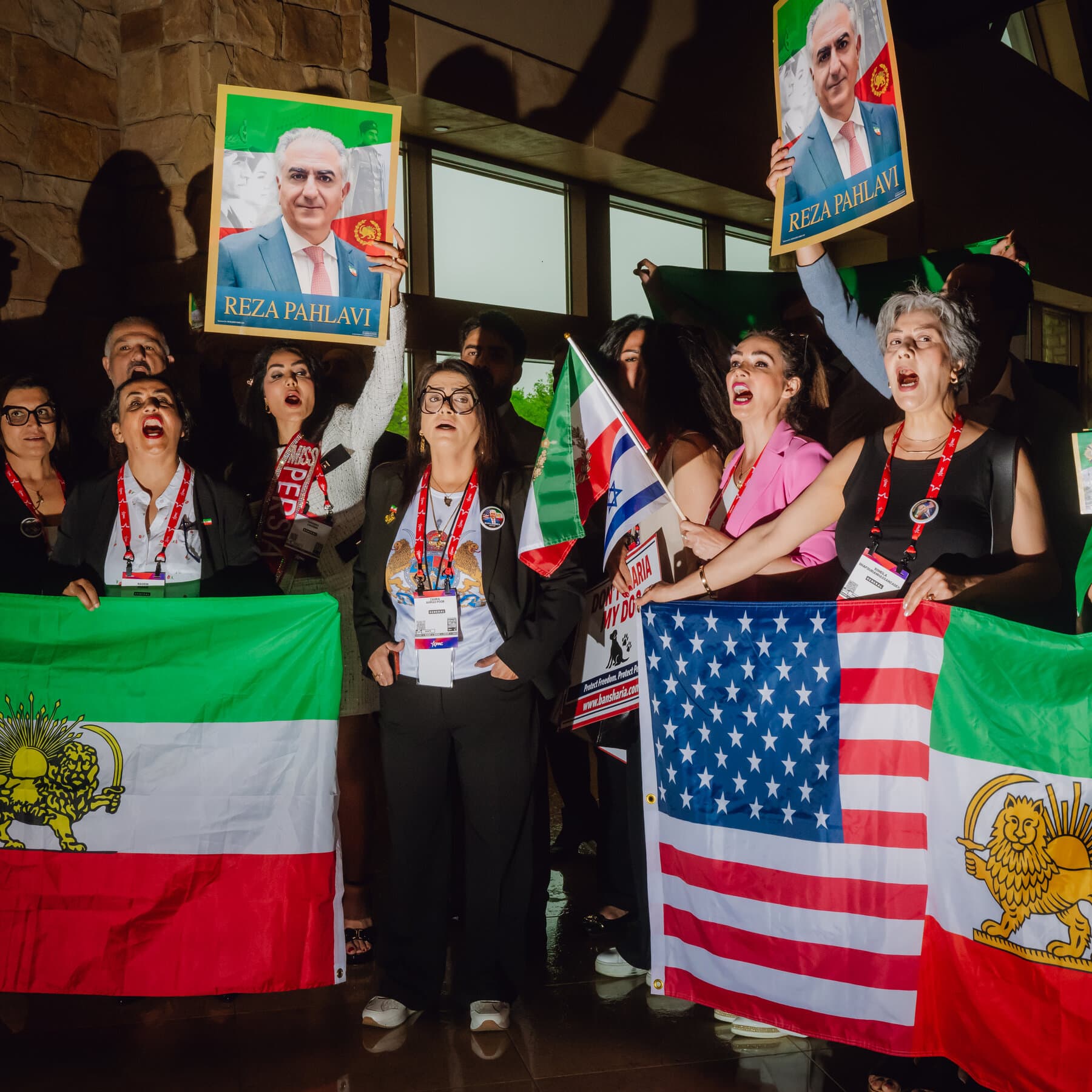 El Espejo Roto del MAGA: Las Profundas Fisuras que Resquebrajan la Derecha Trumpista en el CPAC